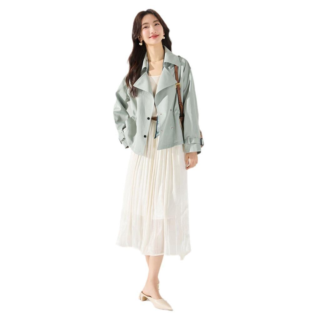 Spring new short, casual and comfortable, cotton is not easy to wrinkle, and the texture is good. Short small drawstring classic trench coat