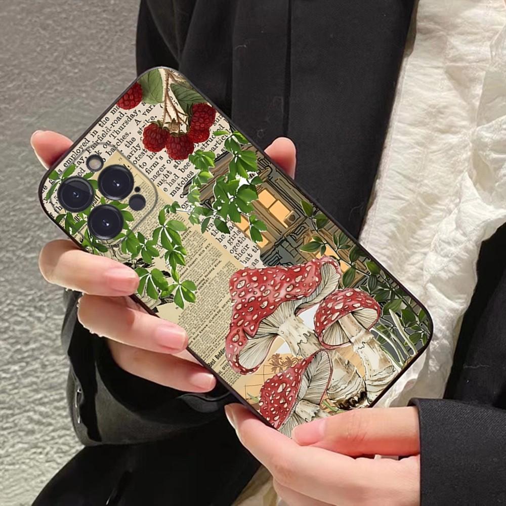 Mushroom Phone Case For iPhone 15 14 11 12 13 Mini Pro XS Max Cover 6 7 8 Plus X XR SE 2020 Funda Shell