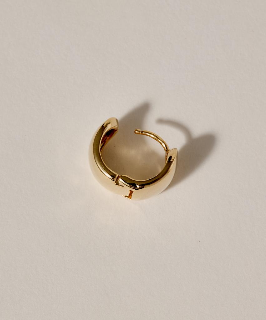 Novice Tokyo Hinged Wide Hoop Pierce / Gold