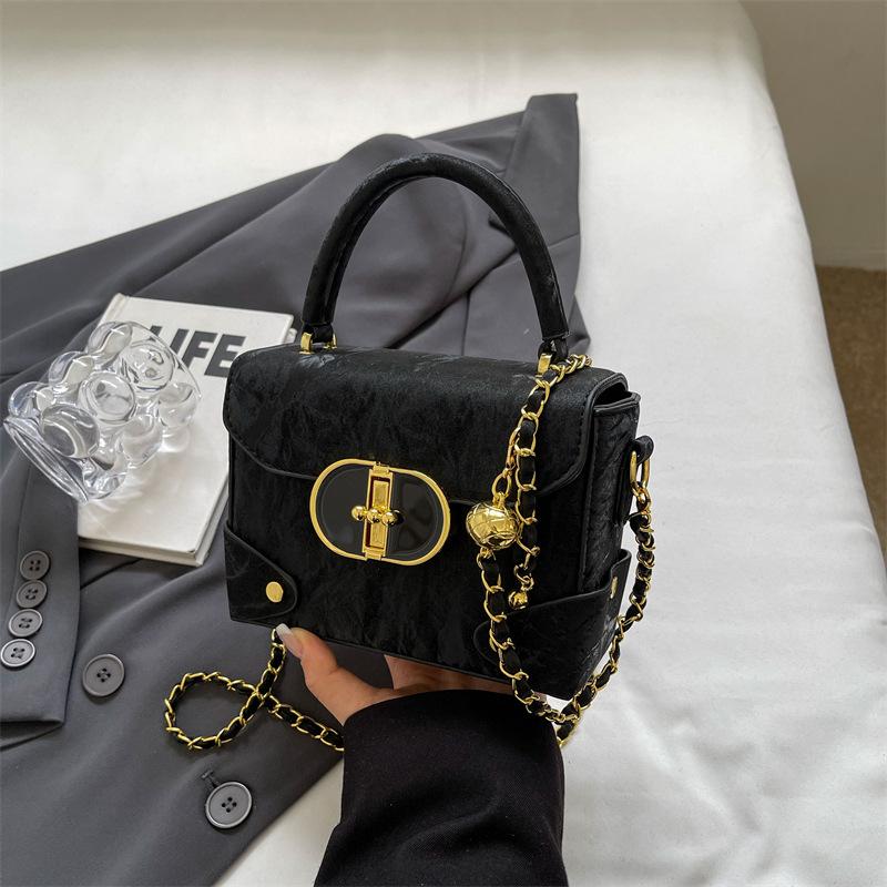 High-end silver small bag women s new trendy fashion versatile messenger bag popular popular portable small square bag