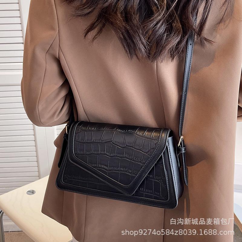 Niche Design Retro Fashion Small Square Bag Women's 2025 New Korean Version Tide High-end Texture Messenger Women's Bag