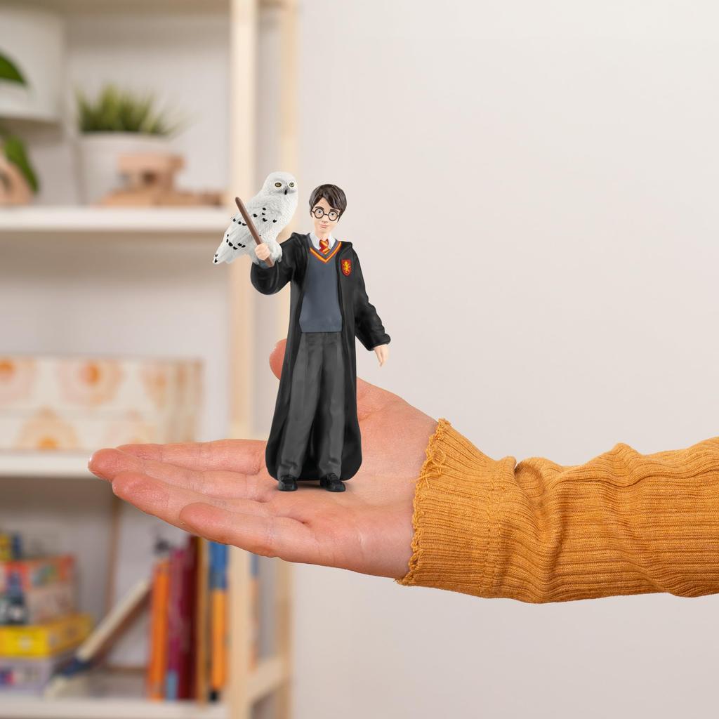 Schleich Harry Potter Series Harry Potter and Hedwig 42633
