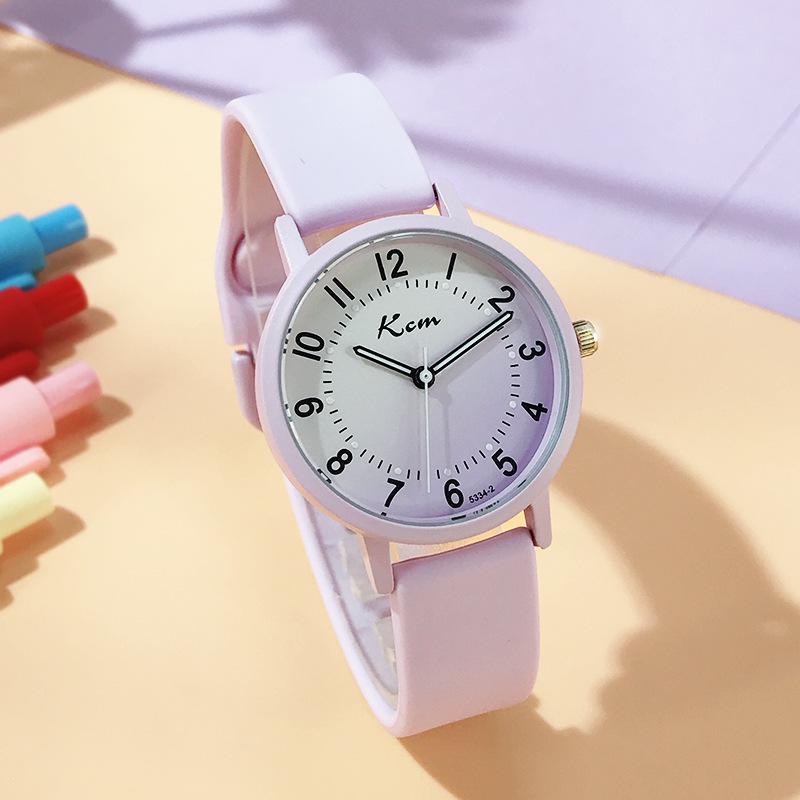 Stille Prüfungs-Quarzuhr: Leuchtend & Wasserdicht für Junior- & Highschool-Schüler, Männer & Frauen, in schlichten, lebendigen Farben.