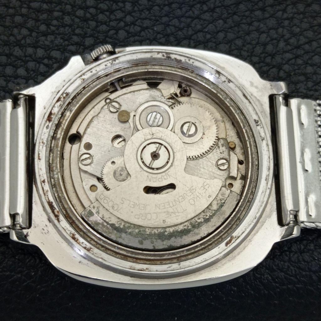 VINTAGE SEIKO 5 AUTOMATIC 7009A JAPAN MENS BLACK COLOR DIAL WATCH A702365-5 R124-a702365