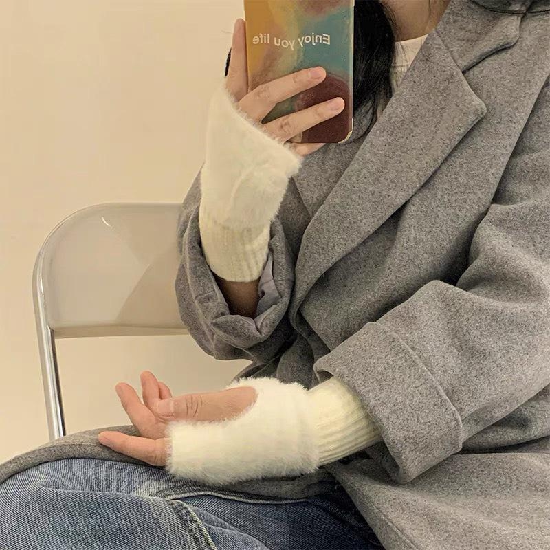 Unisex Warm Soft Winter Outdoor Sports Half Finger Plush Gloves Fleece Fingerless Gloves