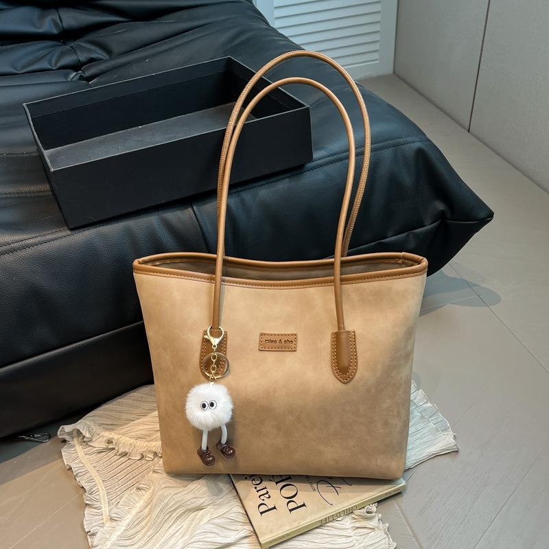 Stylish large-capacity tote bag, summer new retro shoulder bag, simple contrasting color casual commuter bag