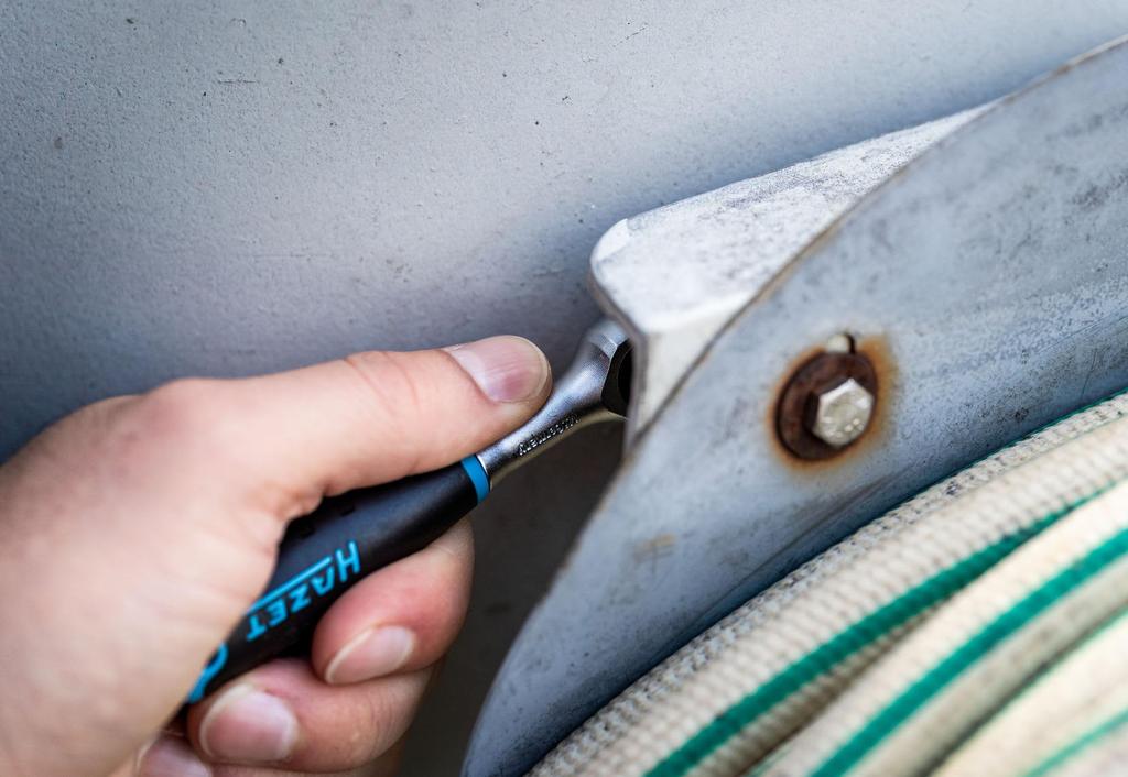 HAZET 863HP HiPer Professional Ratchet 90 Minimum Operating 116mm Overall Ball Lock for Tight Made In Precision Automotive DIY Tool Officially