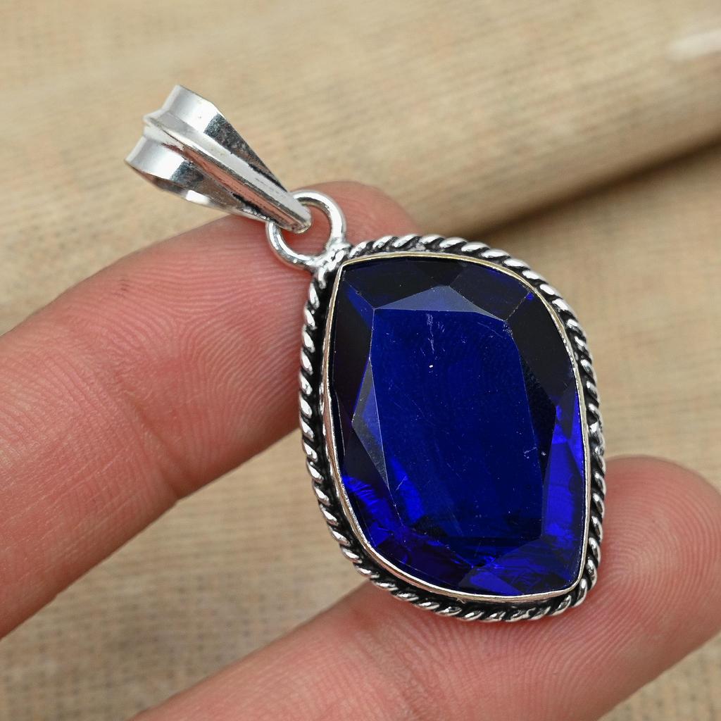 Solid 925 Sterling Silver Blue Sapphire Lab-skapad handgjorda smycken ädelstenshänge