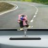 Auto Automatické Posuvné Skateboard Medvídek Roztomilý Kreslený Skútr Ozdoby Středové Konzoly Kreativní Doplňky pro Dekoraci Auta