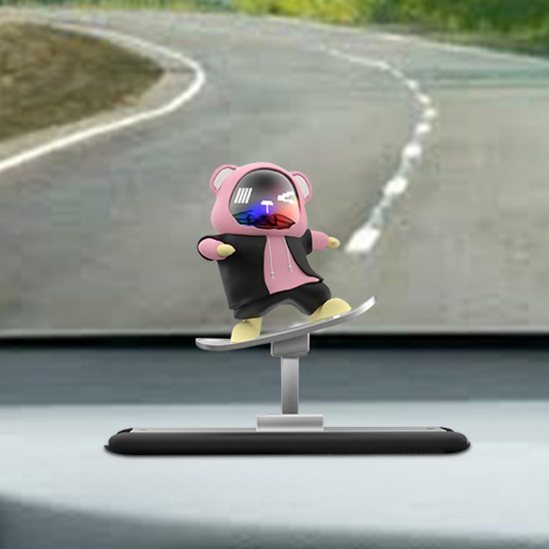 Auto Automatické Posuvné Skateboard Medvídek Roztomilý Kreslený Skútr Ozdoby Středové Konzoly Kreativní Doplňky pro Dekoraci Auta