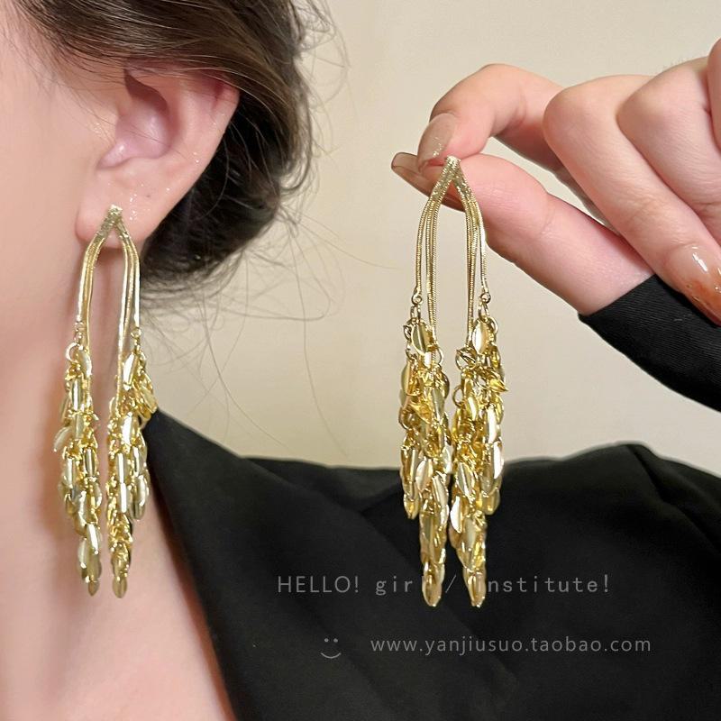 

Элегантные серьги-кисточки из пшеницы для женщин — универсальные, модные и подчеркивающие индивидуальность. A2041 золотой