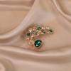 Elegant Pearl Brooch for Women's Suits - High-End Jewelry Pin