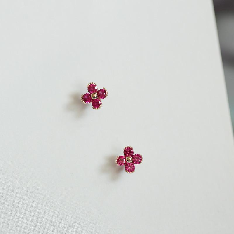 

925 Sterling Silver Plated 14K Gold Red Zircon Lovely Small Flower Stud Earrings Women Wedding Jewelry Gift Silver