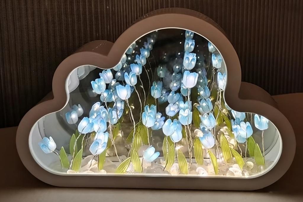 Hidden Tulip Infinite Reflection Table Lamp - Two-Way Mirror Desk Light Creative Home Bedroom Decor Bedside Ornament