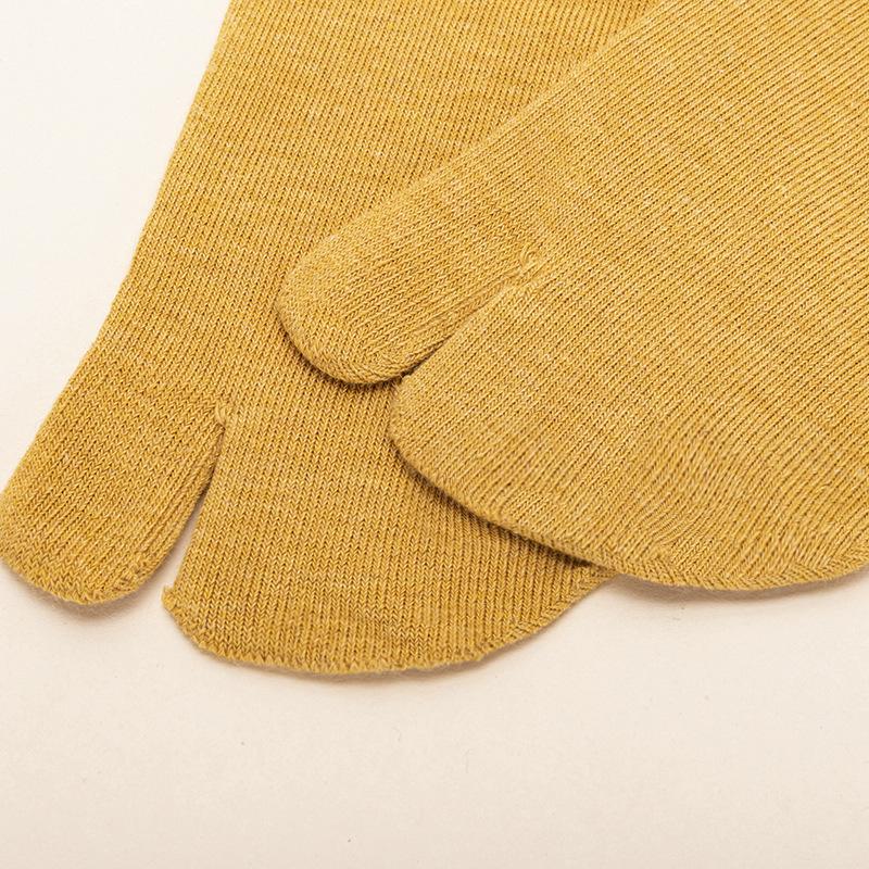 Korejské dámské podzimní/zimní sportovní ponožky s dělenou špičkou – prodyšné, savé pot, dvouprstový design