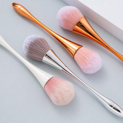 Roségoldener Pinsel für losen Puder und Rouge mit schmaler Taille - Weiche Borsten Beauty-Tool