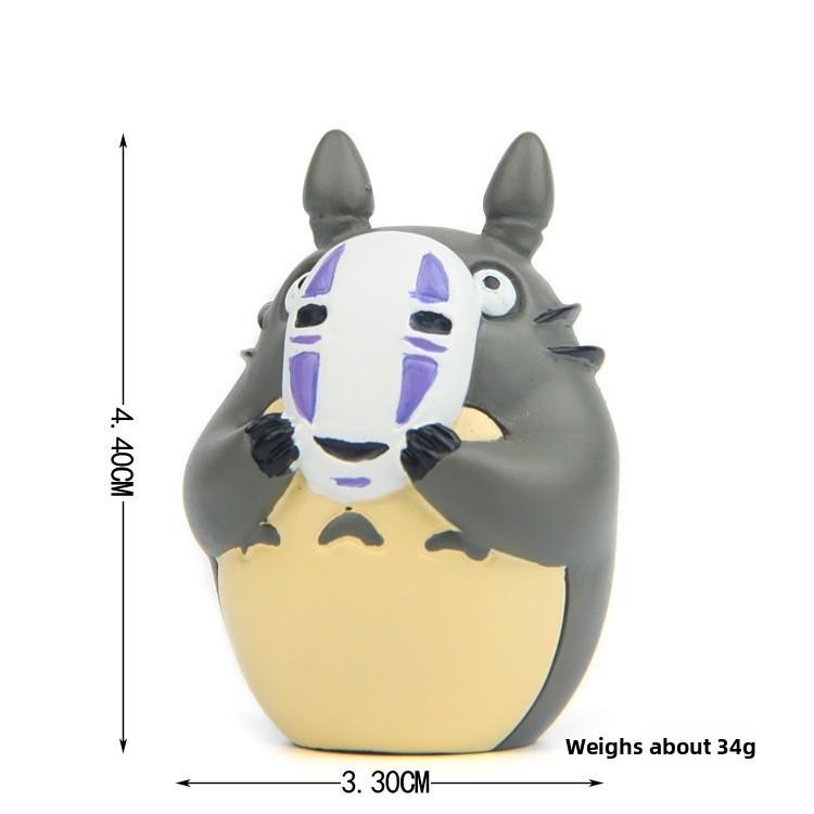 Cat Holding Totoro Ladybug Facial Mask Model Ornamental For  Landscape Props