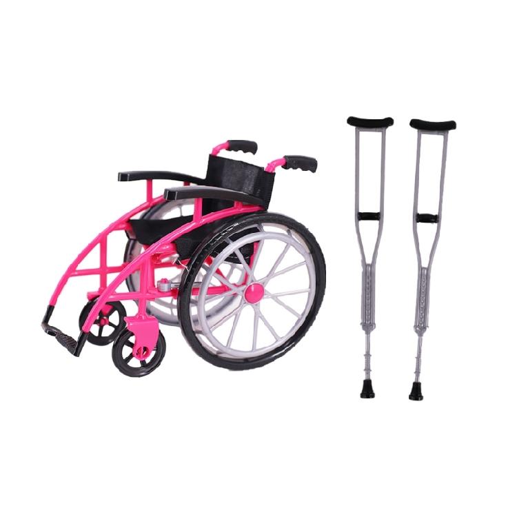 Детская игрушка-помощник для ролевых игр с реалистичной складной инвалидной коляской и костылями для конкретных сценариев и активностей розовый