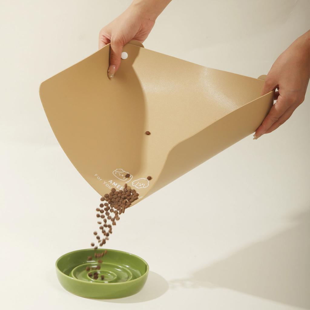 Waterproof & Oil-Proof Anti-Spill Pet Bowl Mat: Non-Slip PU Leather Placemat for Cats and Dogs