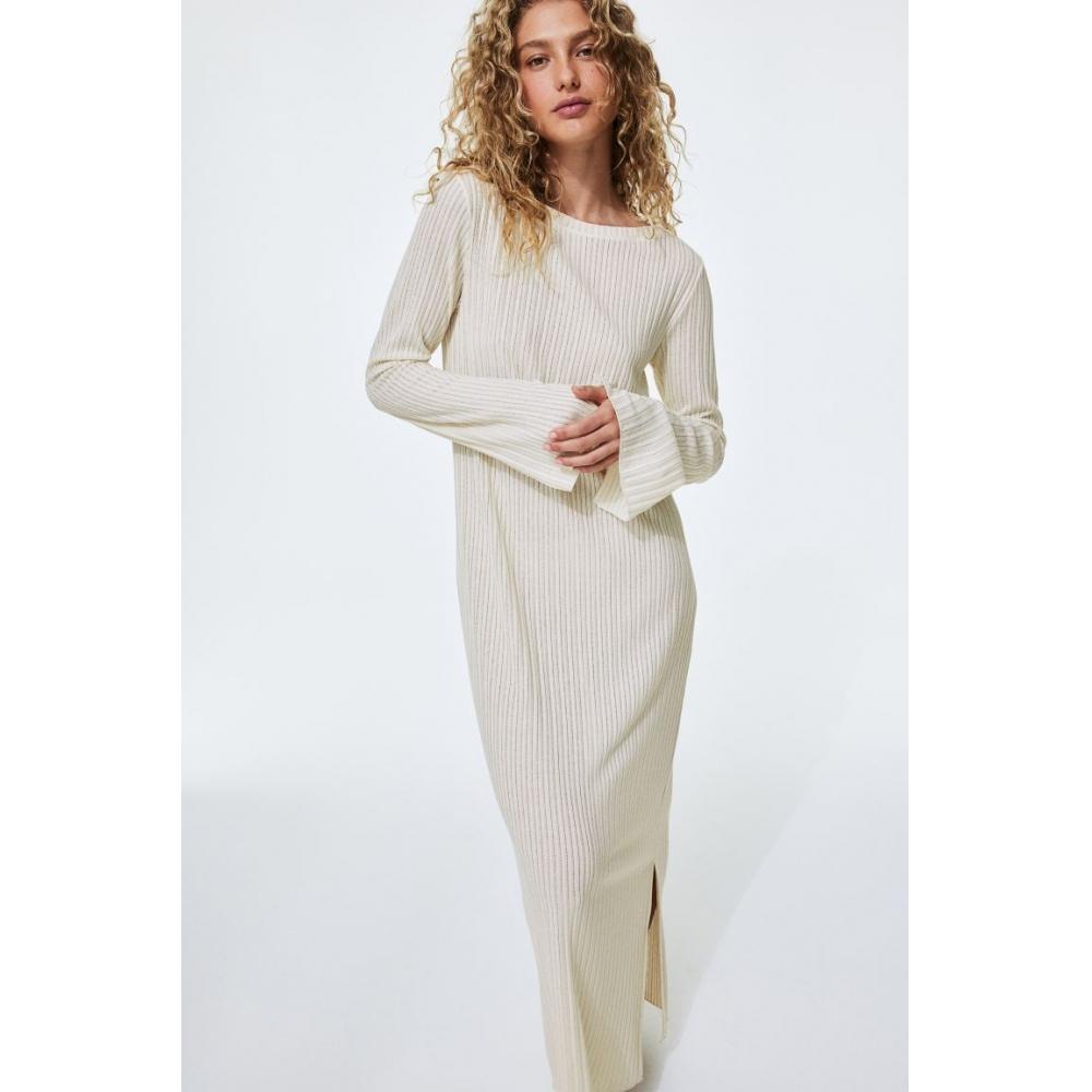 

Трикотажное платье в рубчик HM кремового цвета