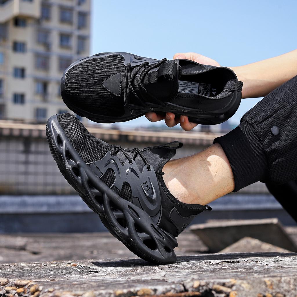 Men Indestructible Steel Toe Shoes  Fashion Non-slip Roofing Shoes Anti Piercing Safety Work Shoe Black Protective Boots