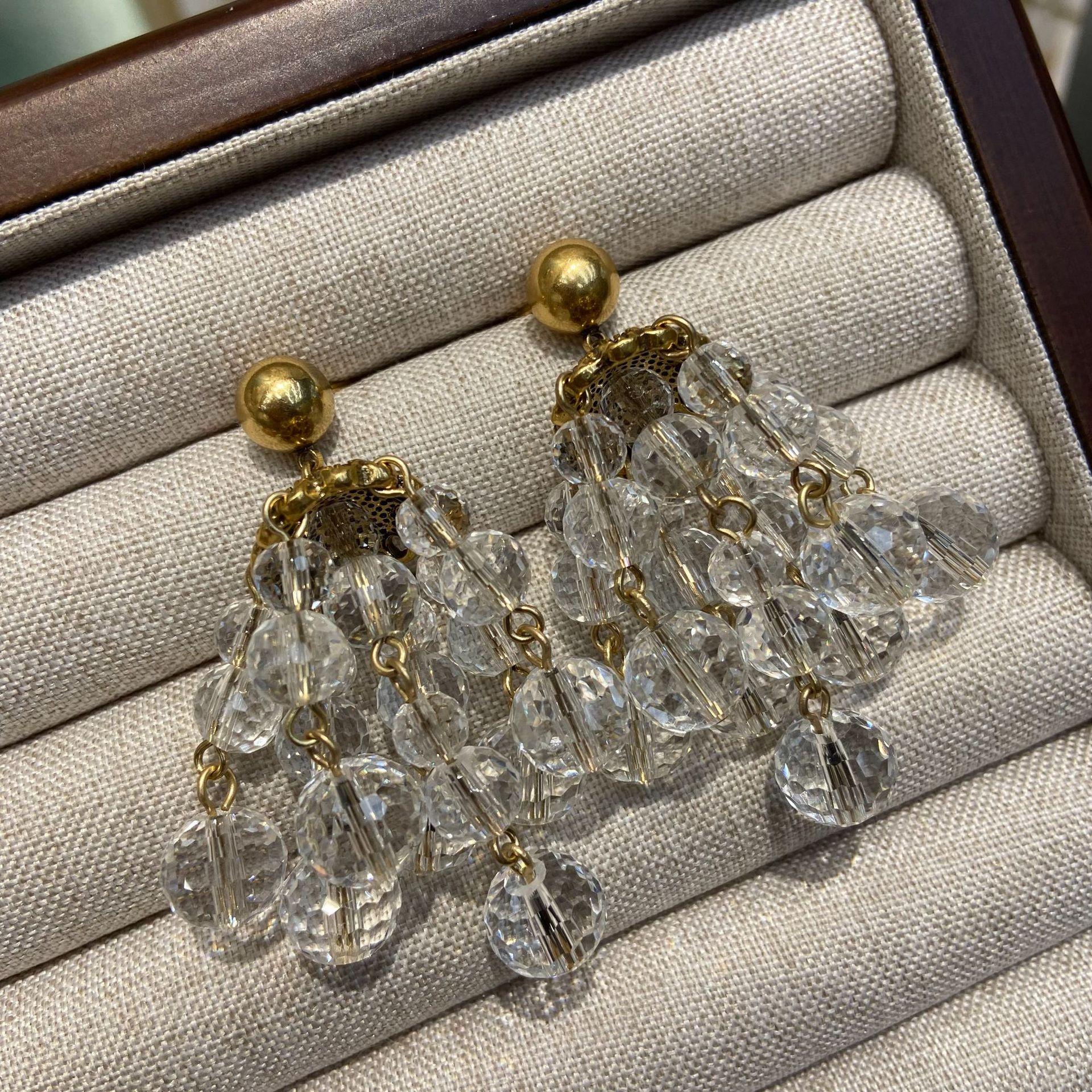 

Циндао ювелирные изделия антикварные ювелирные изделия золотые хрустальные люстры серьги летние новые азиатские прозрачные серьги