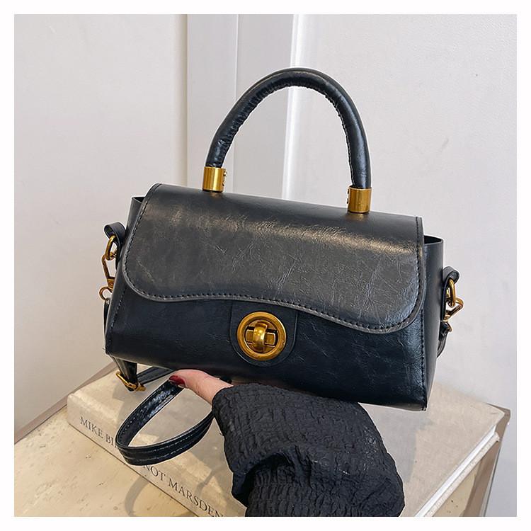 Стильная маленькая квадратная женская сумка в винтажном стиле с элегантным замком Black