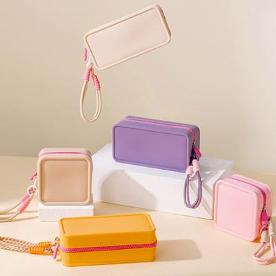 Silicone Cosmetic Bag Makeup Brush Organizer Zipper Closure Large Capacity Waterproof Toiletry Bag Portable Cosmetic Pouch