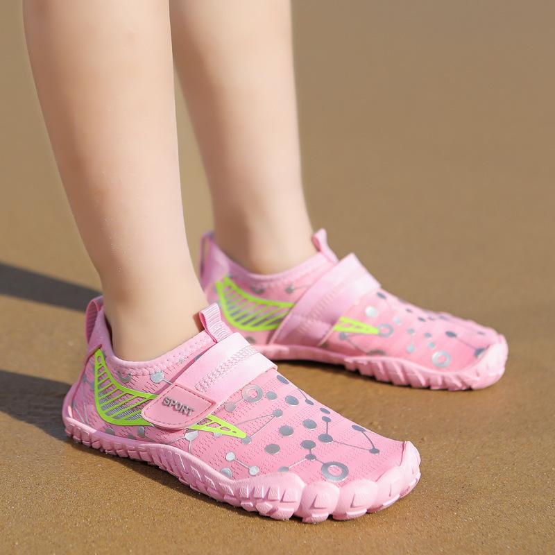 

New spring and summer children s beach shoes wading shoes diving snorkeling shoes men s and women s soft-soled shoes swimming creek shoes 28