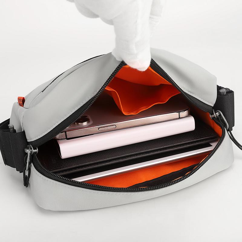 New casual versatile shoulder bag, daily commuting men's small shoulder bag, lightweight and portable crossbody bag