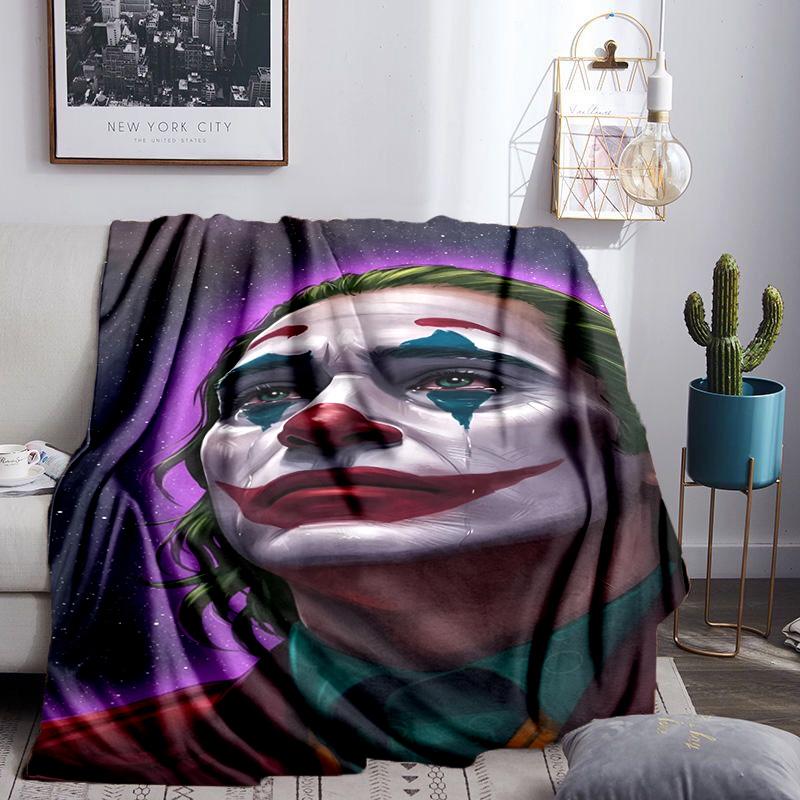 Jo-ker In Green Suit Throws Blanket Flannel Blankets Plush for Couch Bed Gifts for Men Women Travel Picnic Blanket Christmas Fan Gifts
