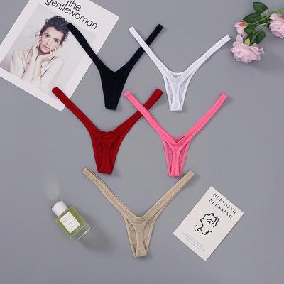Sexy Deep-V-Tanga: Damen-T-Hose im Stil 'Pure Desire'