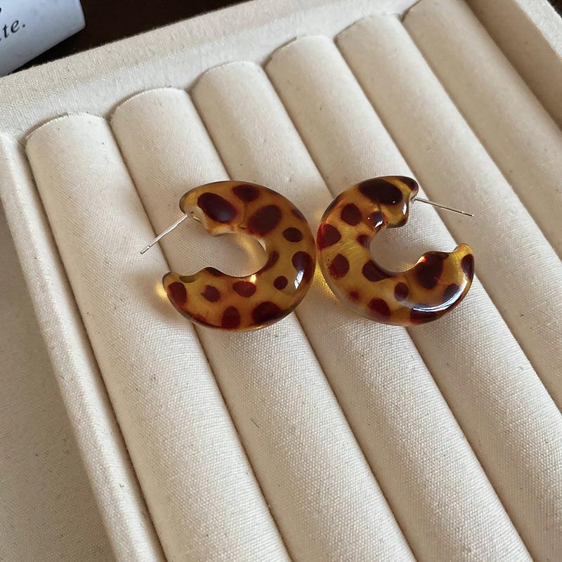 

Асимметричные серьги-пусеты «Серебряная игла» с тигровым глазом - Ретро, универсальный и роскошный аксессуар высокого класса