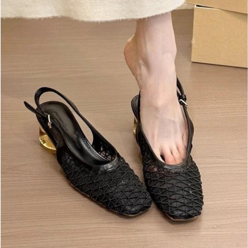 

Fashion French Temperament Square Head Braided Bag Head Backspace Sandals Spring and Summer New Fashion Crystal Single Shoes Dark Brown 35 чёрный