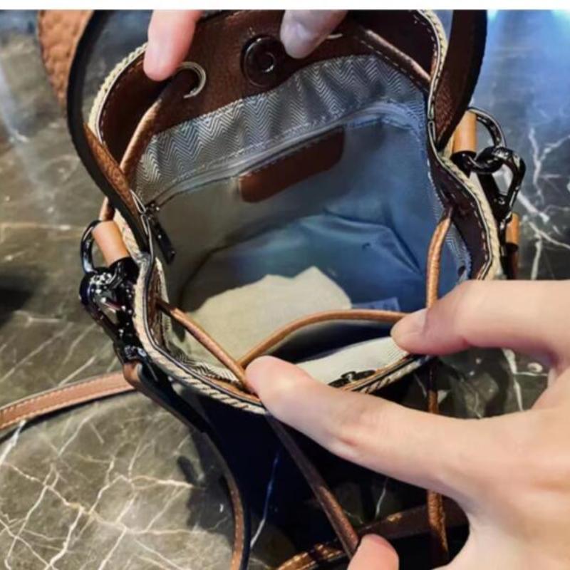 Women Shoulder Bag New Fashion Niche Checkered Drawstring Bucket Bag Korean Style Commuter Leisure Texture Outdoor Crossbody Bag