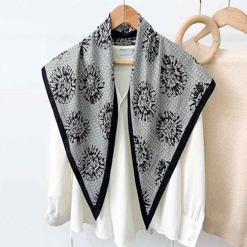 Korean version cashew nut printed triangular silk scarf women's summer atmosphere wearing headscarf simulation silk fashion headband accessories