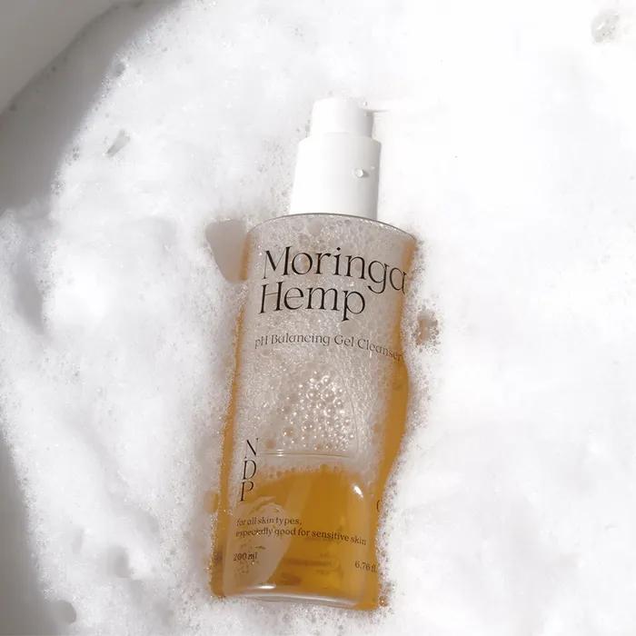 Moringa Hemp Mildly Acidic Gel Cleanser