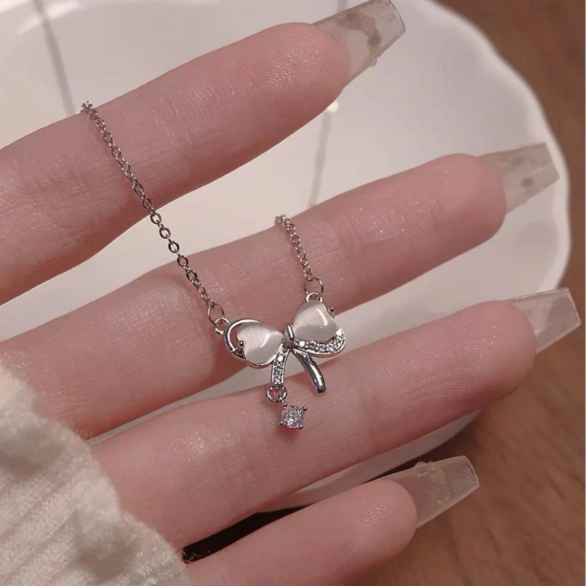 Butterfly Knot Tassel Necklace, Niche and Exquisite Necklace Design, Pendant Temperament, Simple Collarbone Chain 40CM