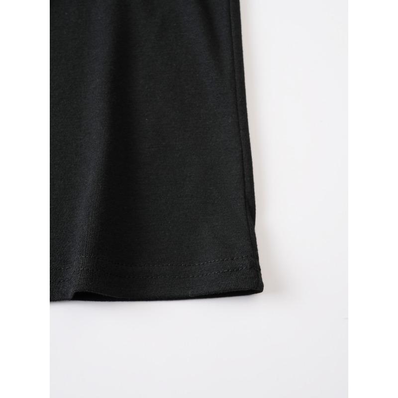 Herren Knopf-Henley-T-Shirt mit kurzen Ärmeln.