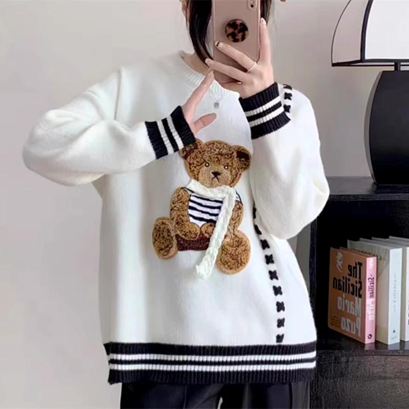 Harajuku Japanese Cute Bear Embroidery Sweater Women Y2K Kawaii Loose Jumper O-neck Winter Pullover Long Sleeve Black White
