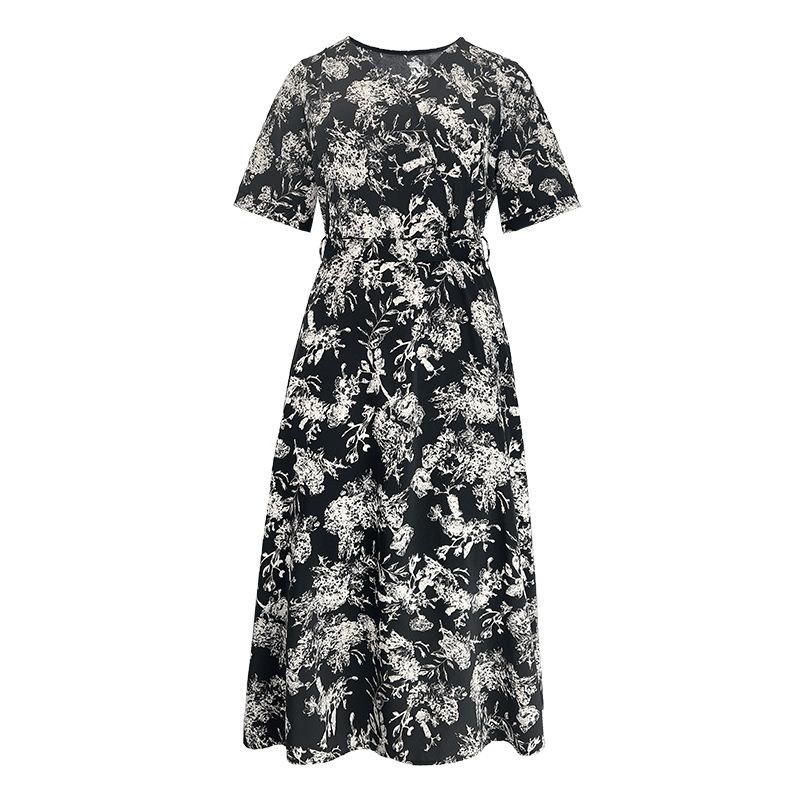 

This Plus-size Women s Floral Dress Is A Fashionable and Stylish Short-sleeved Mid-length Skirt That Cinches The Waist and Makes One Look Slimmer XL чорний