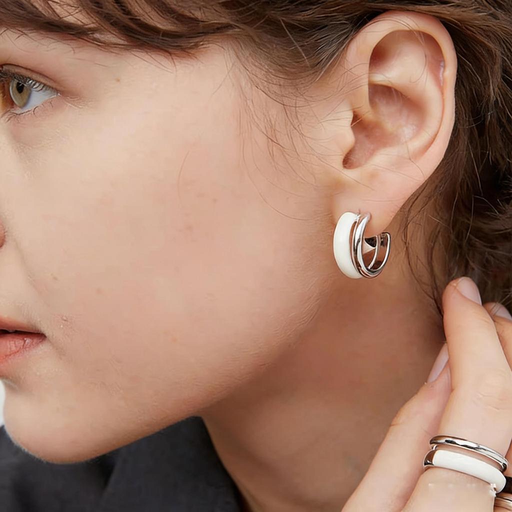 25 Nowych Szykownych Podwójnych Emaliowanych Kolczyków Koła: Eleganckie Francuskie Luksusowe Kolczyki Sztyfty dla Kobiet