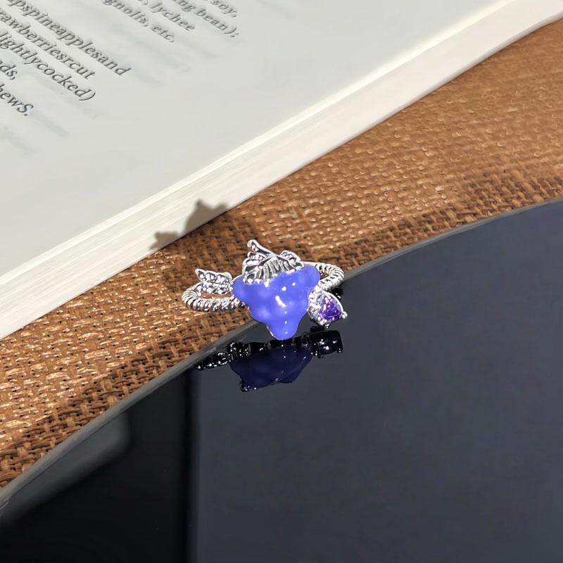 Purple Rhinestone Open Ring: Women's Luxury Grape Fashion Accessory