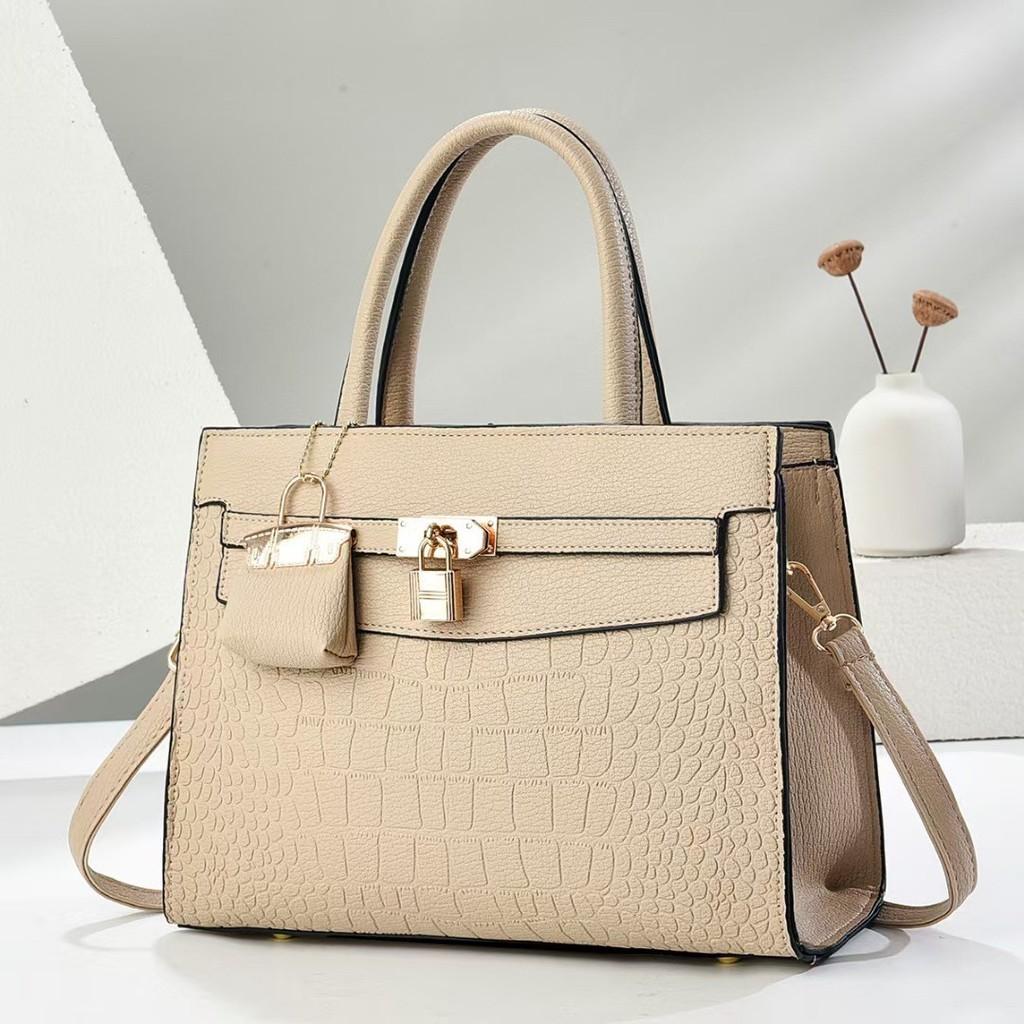 

Pu Business Tote Bag For Women With Contrast Color Design And Large Capacity For Daily Use Khaki