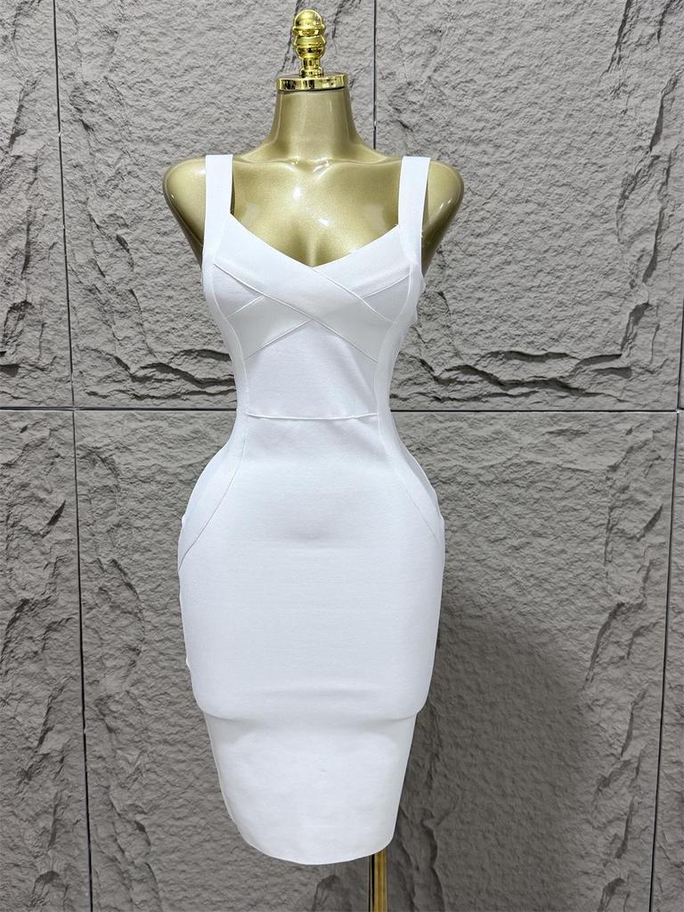 Chic Sleeveless Gold-Bandage Dress: Low-Cut, Hip-Wrapped Party Outfit