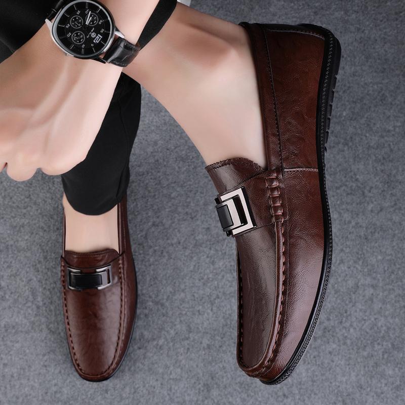 Fashion Spring and Autumn White Soft Soled Loafers Men Soft Soled Punched Breathable Casual Shoes Fashion Business Wedding Leather Shoes