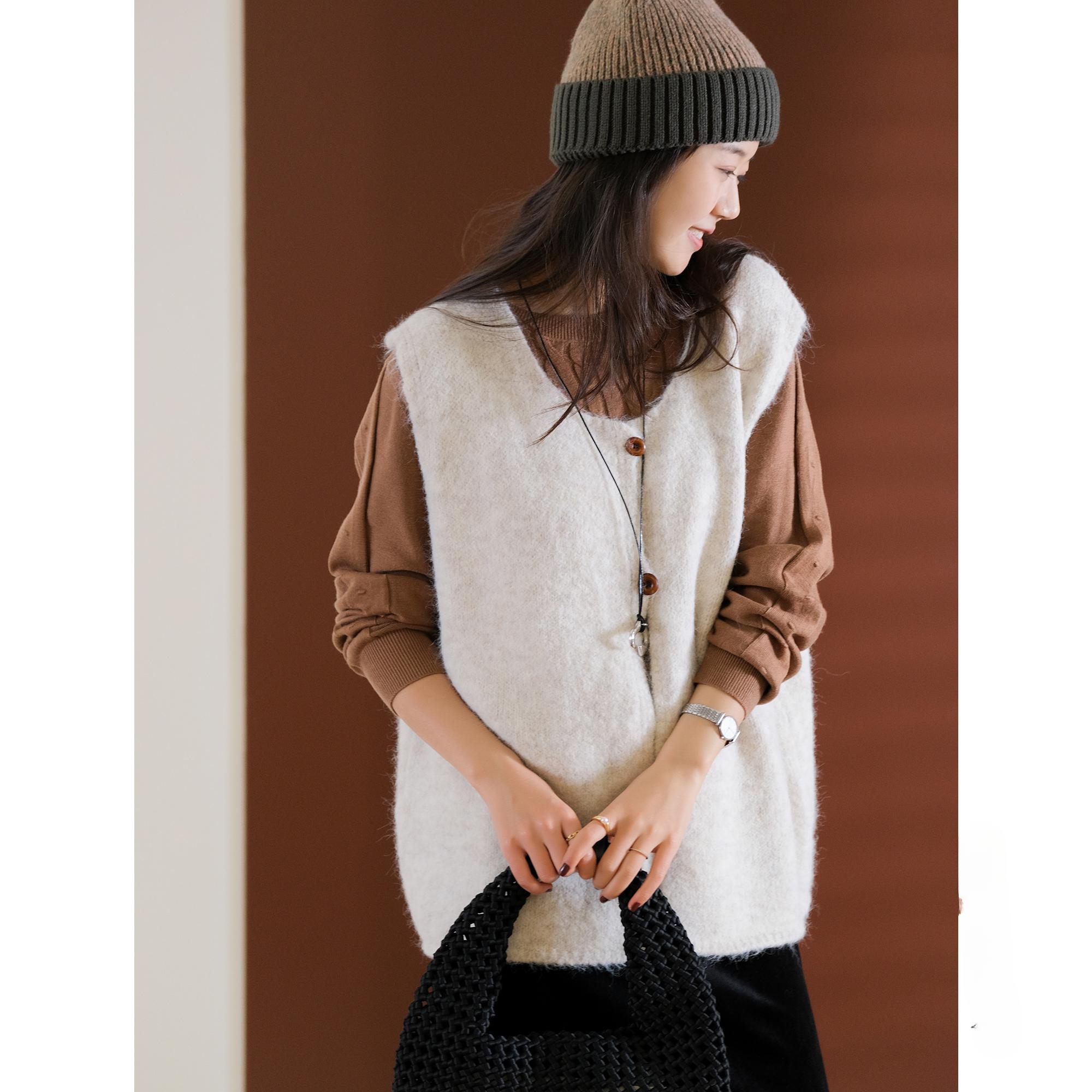 

DIMANAF 2025 Autumn Women Sleeveless Vest Buttons Sweaters Knitting Casual Style Loose Sweater one size бежевий