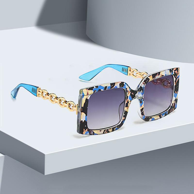 New In Fashionable Sunglasses For Women Square Frame Gradient Glasses With Metal Chain Decoration For Trendy Items