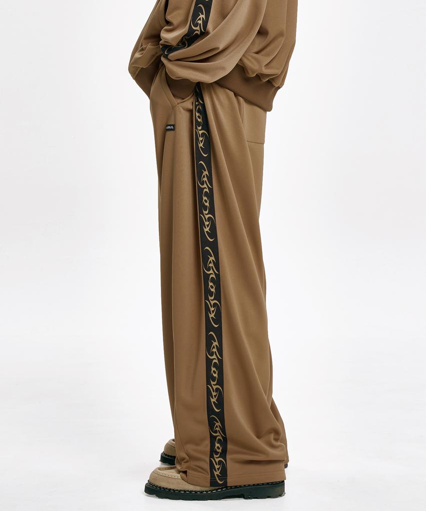 AJOBYAJO One Tuck Track Pants [Mocha]