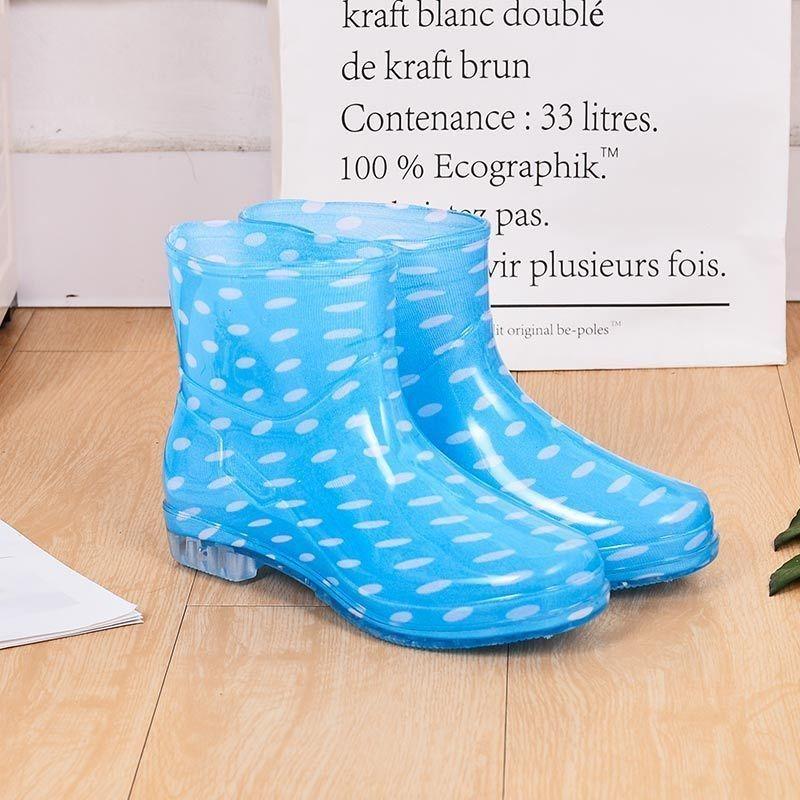 Fashion rain shoes women's trend short tube water shoes four seasons outside work shoes medium tube waterproof, nonslip and wearresistant rain boots
